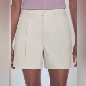 BANANA REPUBLIC TAN/BEIGE WOMEN'S PLEATED FRONT SHORTS Size 12, New with tags